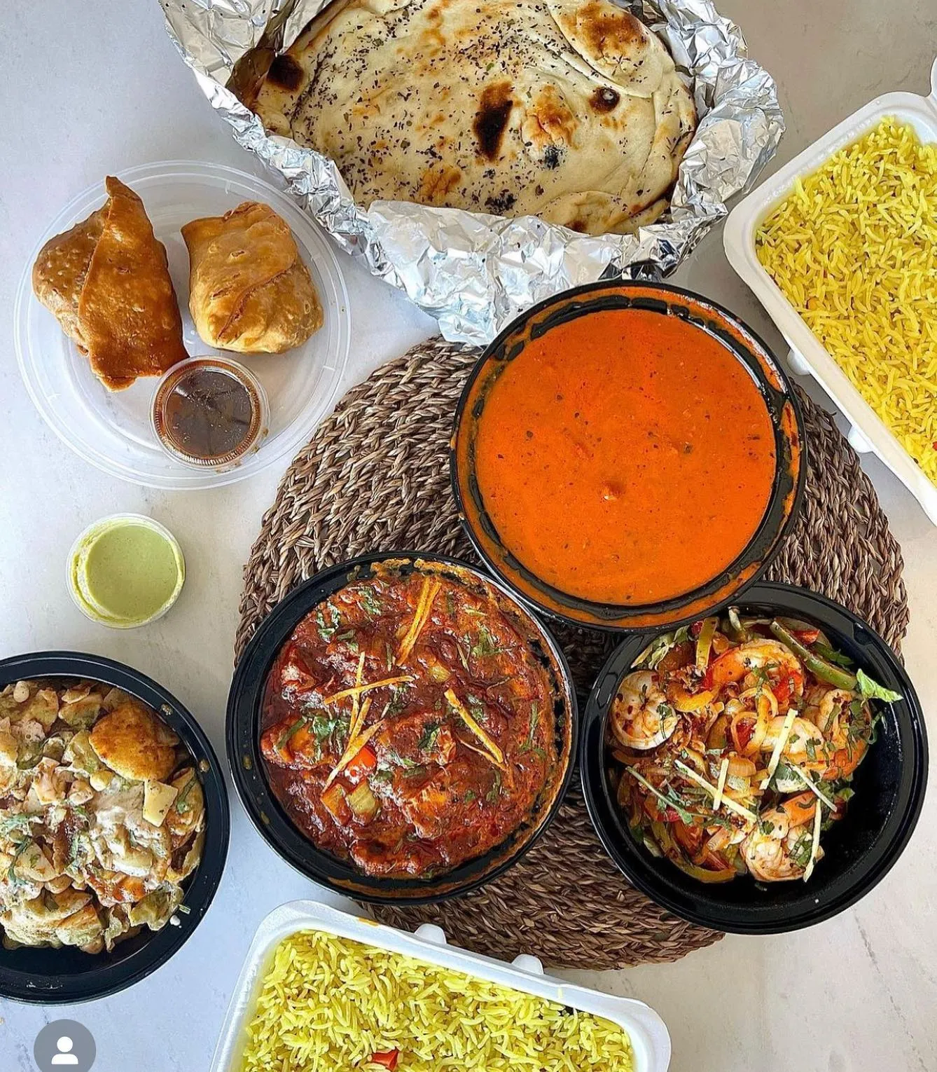 Clay Oven Express Winnipeg authentic tandoori dishes and North Indian curries